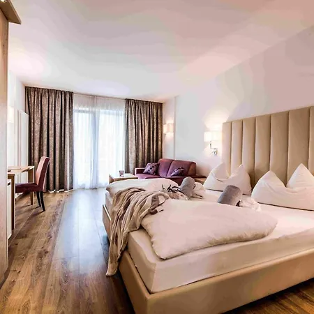 Foerstlerhof Hotel Postal / Burgstall