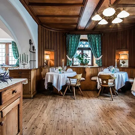 Hotel Foerstlerhof 3*