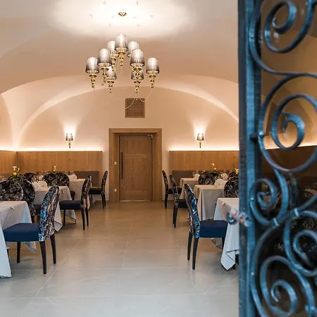 Foerstlerhof 3*